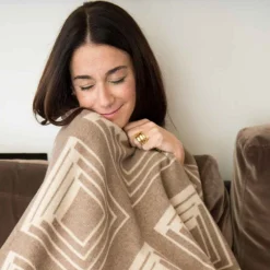 Issimo Pantheon Cashmere Blanket - Brown