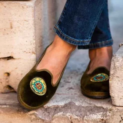 Issimo X Allagiulia Green Velvet Loafers With Embroidery