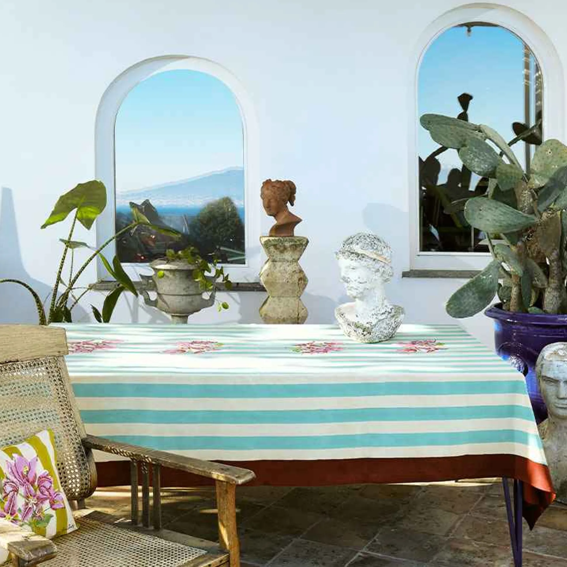 Issimo X Lisa Corti Bougainvillea White Veronese Stripes Table Cover